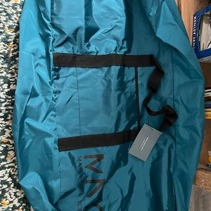 BRAND NEW DUFFEL BAG